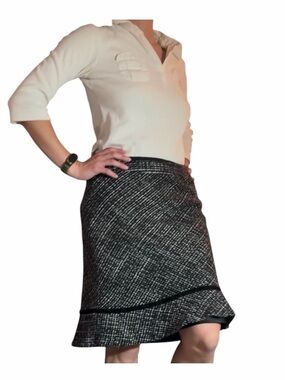 GAP Black and White Tweed Midi Skirt with Flared Hem